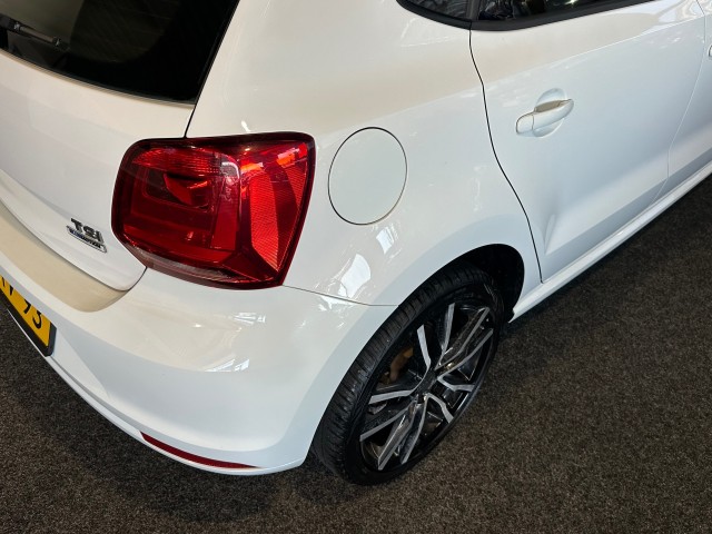 VOLKSWAGEN POLO 1.2 TSI COMFORTLINE l NAP l 5DRS l CRUISE l LMV l AUTOMAAT l , SK Autos, Emmen