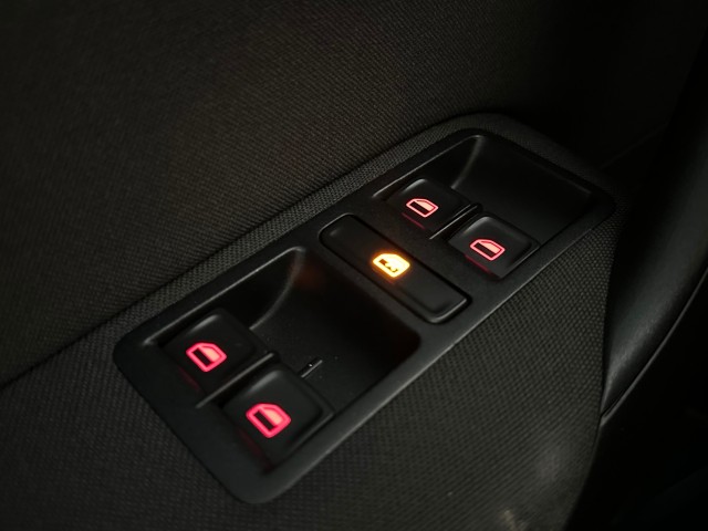 VOLKSWAGEN POLO 1.2 TSI COMFORTLINE l NAP l 5DRS l CRUISE l LMV l AUTOMAAT l , SK Autos, Emmen