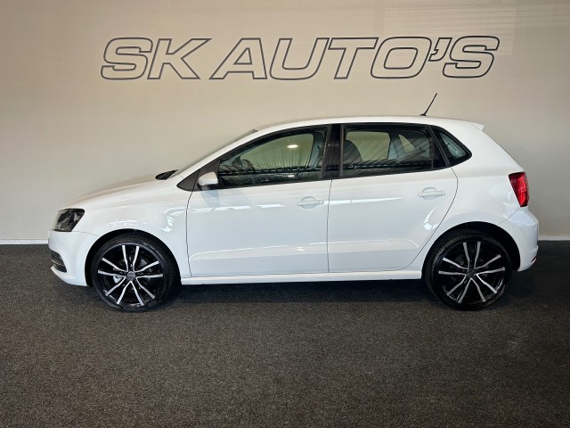 VOLKSWAGEN POLO 1.2 TSI COMFORTLINE l NAP l 5DRS l CRUISE l LMV l AUTOMAAT l , SK Autos, Emmen