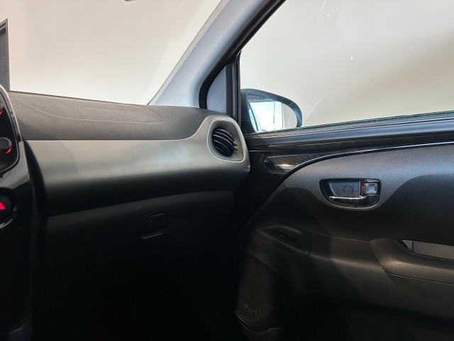 CITROEN C1 1.0 VTI SHINE l NAP l CAMERA l 5DRS l AUTOMAAT l BLUETOOTH l LMV l , SK Autos, Emmen