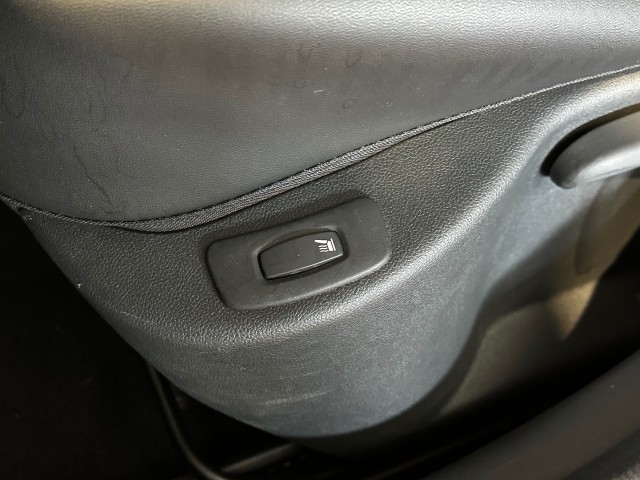 RENAULT CLIO 1.2 TCE INTENS l TREKHAAK l STOELVERW l AUTOMAAT l CRUISE l 120PK l , SK Autos, Emmen