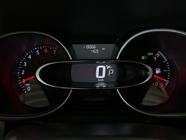 RENAULT CLIO 1.2 TCE INTENS l TREKHAAK l STOELVERW l AUTOMAAT l CRUISE l 120PK l , SK Autos, Emmen