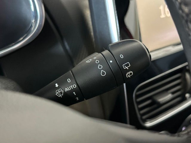 RENAULT CLIO 1.2 TCE INTENS l TREKHAAK l STOELVERW l AUTOMAAT l CRUISE l 120PK l , SK Autos, Emmen