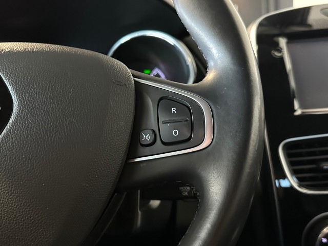 RENAULT CLIO 1.2 TCE INTENS l TREKHAAK l STOELVERW l AUTOMAAT l CRUISE l 120PK l , SK Autos, Emmen