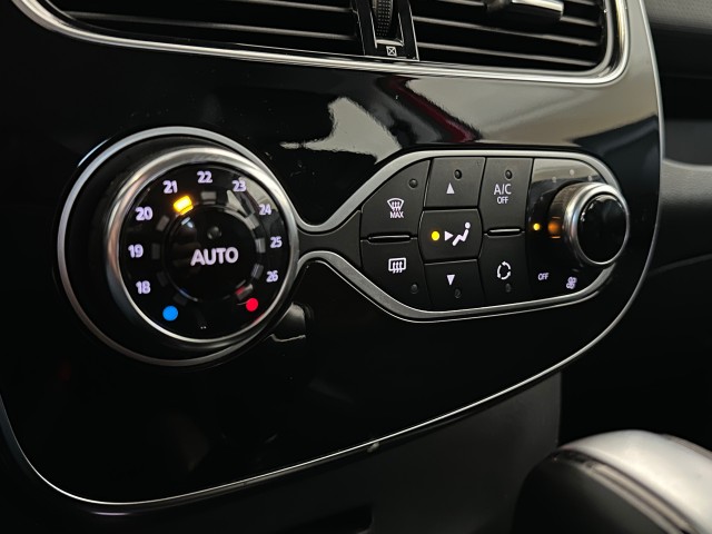 RENAULT CLIO 1.2 TCE INTENS l TREKHAAK l STOELVERW l AUTOMAAT l CRUISE l 120PK l , SK Autos, Emmen