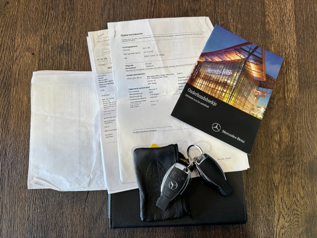 MERCEDES-BENZ SLC 180 l NAP l NAVI l 156PK l STOELVERW l LMV l , SK Autos, Emmen