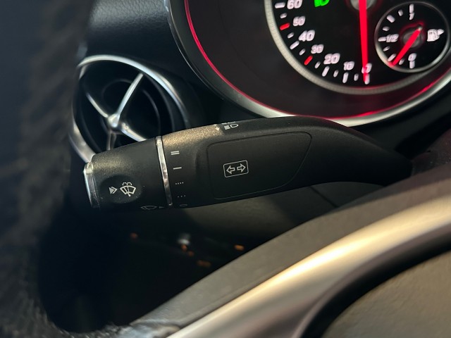 MERCEDES-BENZ SLC 180 l NAP l NAVI l 156PK l STOELVERW l LMV l , SK Autos, Emmen