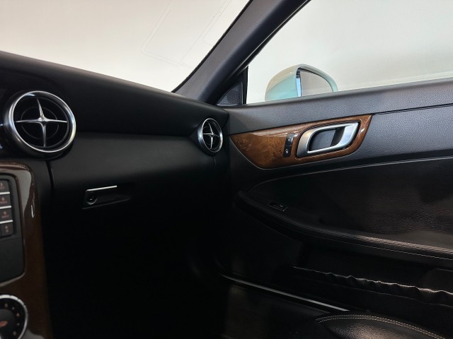 MERCEDES-BENZ SLC 180 l NAP l NAVI l 156PK l STOELVERW l LMV l , SK Autos, Emmen