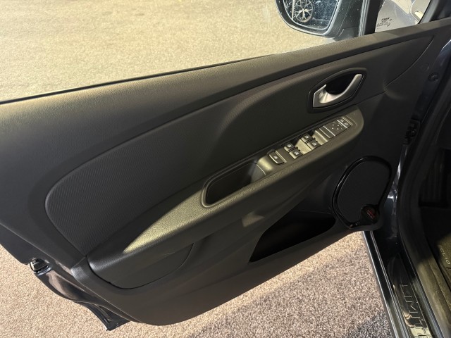 RENAULT CLIO 0.9 TCE LIMITED l NAP l NAVI l PDC l CRUISE l LMV l , SK Autos, Emmen
