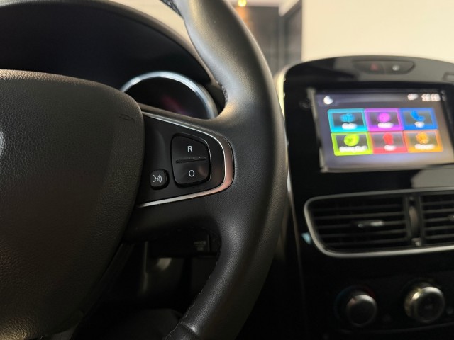 RENAULT CLIO 0.9 TCE LIMITED l NAP l NAVI l PDC l CRUISE l LMV l , SK Autos, Emmen