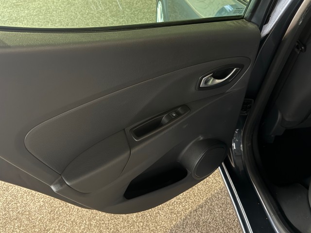 RENAULT CLIO 0.9 TCE LIMITED l NAP l NAVI l PDC l CRUISE l LMV l , SK Autos, Emmen