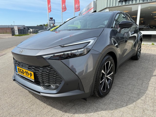 TOYOTA C-HR 1.8 Hybrid  140 TEAM PLAYER Rijklaar met Garantie, Auto van Laar Maasbracht B.V., Maasbracht