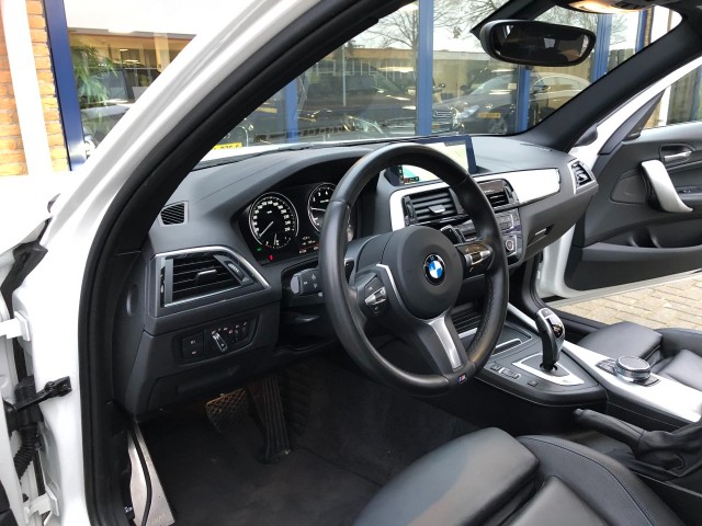 BMW 1-SERIE M Sport High Executive Leer Navi Automaat LED verlichting Stoelv Garage Bulten, 7008 AH Doetinchem
