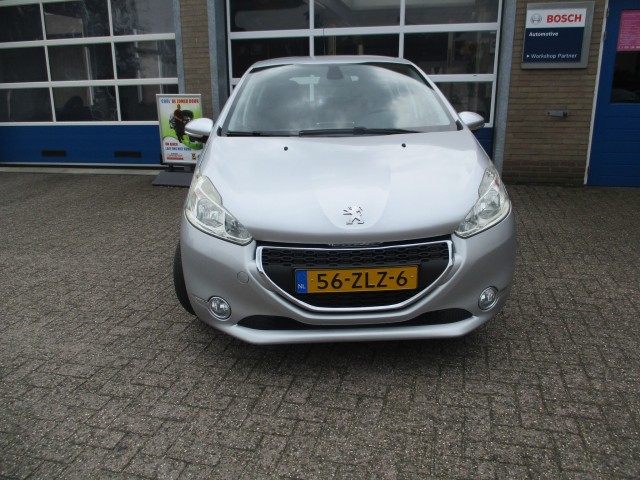 PEUGEOT 208 1.2 VTI ENVY, Autobedrijf JAWI, Aalten