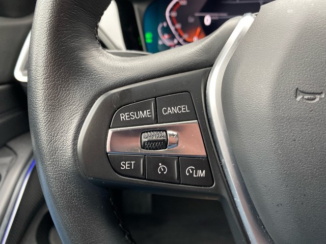 BMW 3-SERIE 318I SPORT LINE LEDER/CAMERA/STOELVERW/E-KLEP/CRUISE/LED, Vortkamp Enschede, Enschede