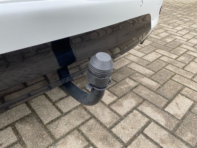 BMW 3-SERIE 318I SPORT LINE LEDER/CAMERA/STOELVERW/E-KLEP/CRUISE/LED, Vortkamp Enschede, Enschede