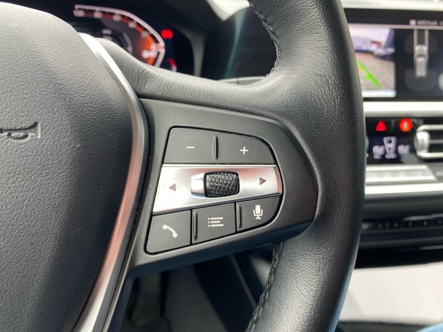 BMW 3-SERIE 318I SPORT LINE LEDER/CAMERA/STOELVERW/E-KLEP/CRUISE/LED, Vortkamp Enschede, Enschede