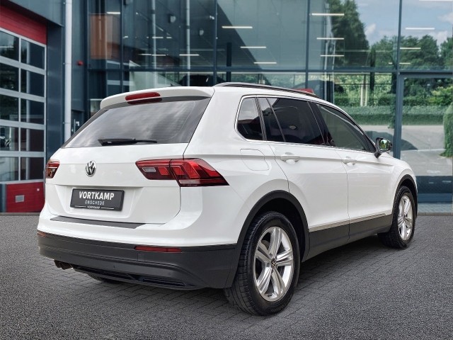 VOLKSWAGEN TIGUAN 1.4 TSI DSG HIGHLINE PANO-DAK/NAVI/STOELVERW/ACC/PDC, Vortkamp Enschede, Enschede