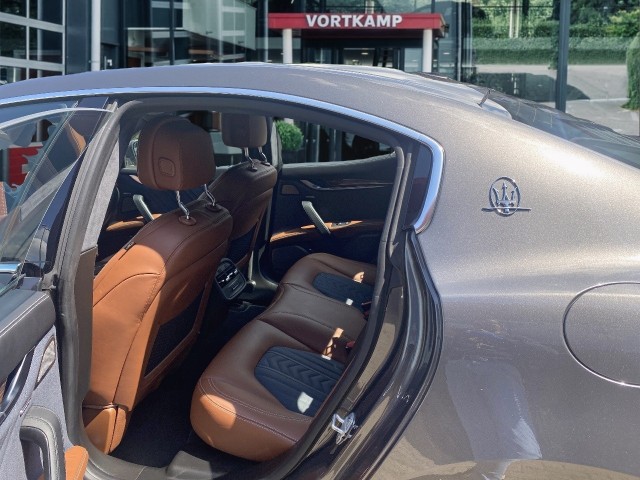 MASERATI GHIBLI 3.0 TDI BOWERS WILKINS/LEDER/CAMERA/NAVI/STOELVERW/ACC, Vortkamp Enschede, Enschede