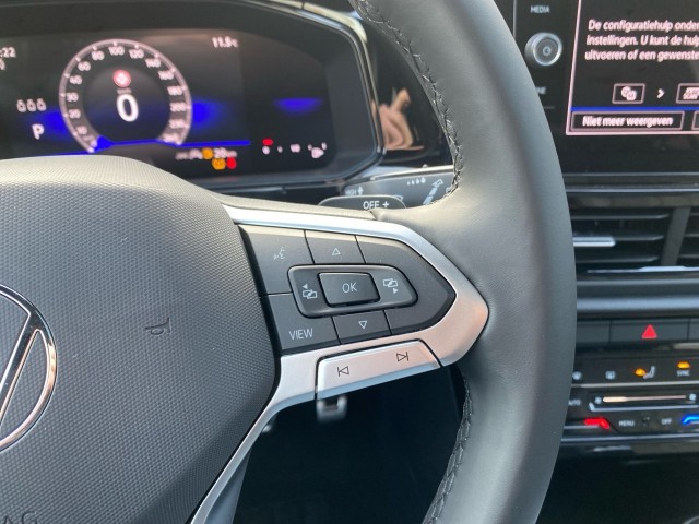 VOLKSWAGEN T-ROC 1.5 TSI DSG R-LINE BLACK-OPTIC PANO-DAK/CAMERA/CARPLAY/ACC/STOEL, Vortkamp Enschede, Enschede