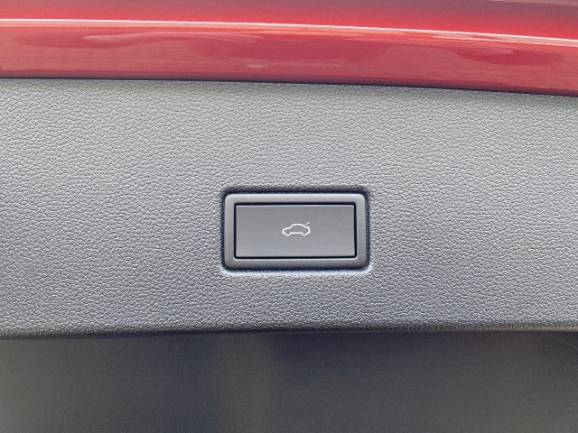 VOLKSWAGEN T-ROC 1.5 TSI DSG R-LINE BLACK-OPTIC PANO-DAK/CAMERA/CARPLAY/ACC/STOEL, Vortkamp Enschede, Enschede