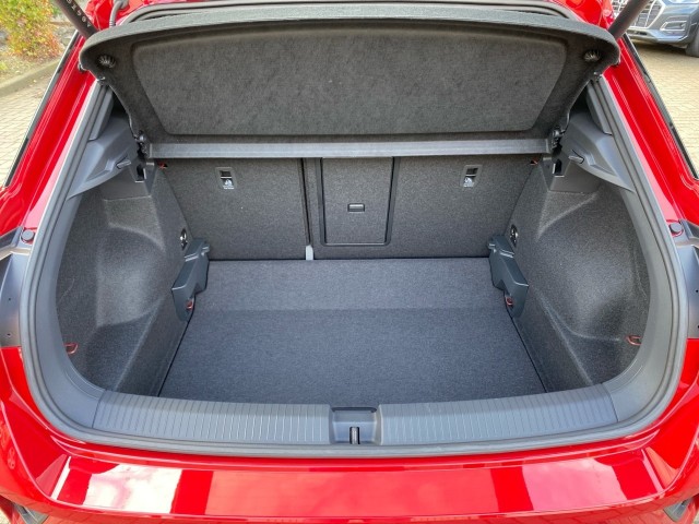 VOLKSWAGEN T-ROC 1.5 TSI DSG R-LINE BLACK-OPTIC PANO-DAK/CAMERA/CARPLAY/ACC/STOEL, Vortkamp Enschede, Enschede