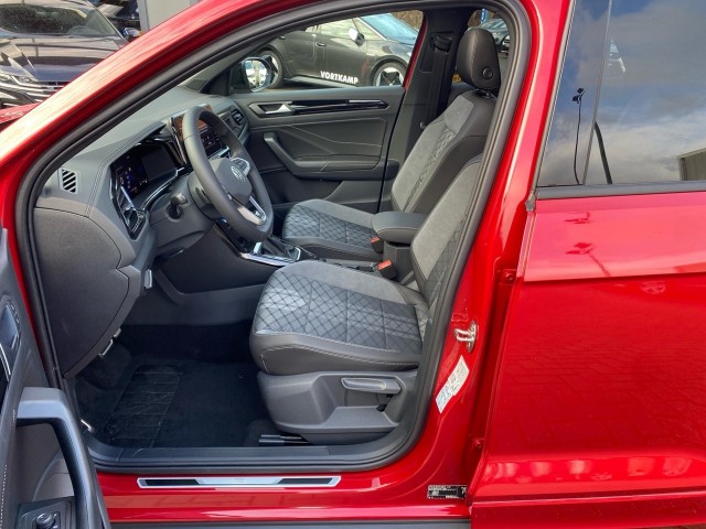 VOLKSWAGEN T-ROC 1.5 TSI DSG R-LINE BLACK-OPTIC PANO-DAK/CAMERA/CARPLAY/ACC/STOEL, Vortkamp Enschede, Enschede