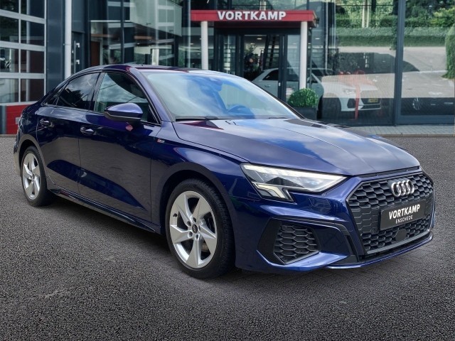 AUDI A3 30 TFSI S EDITION MATRIX-LED/PDC/STOELVERW/PDC/NAVI, Vortkamp Enschede, Enschede