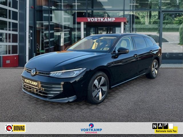 VOLKSWAGEN PASSAT 1.5 eTSI DSG BUSINESS TREKHAAK/CAMERA/NAVI/CARPLAY/ACC/STOELVERW, Vortkamp Enschede, Enschede