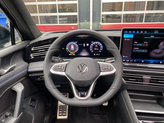 VOLKSWAGEN TIGUAN 1.5 TSI EHYBRID R-LINE BLACK-OPTIK PANO-DAK/TREKHAAK/LEDER/360-C, Vortkamp Enschede, Enschede