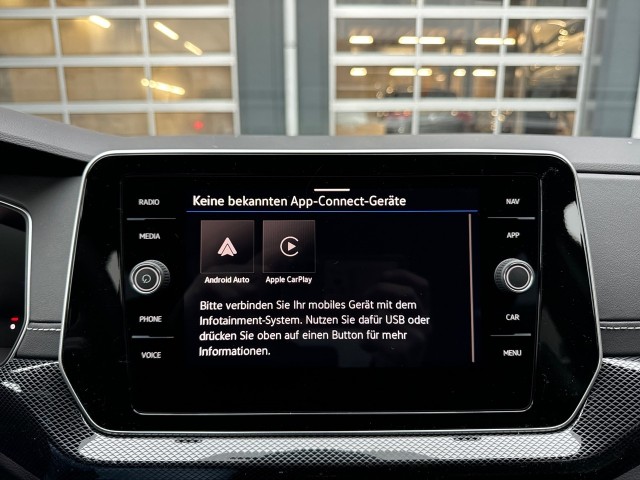 VOLKSWAGEN T-CROSS 1.5 TSI R-LINE AFN.TREKHAAK/IQ-LIGHTS/CAMERA/ACC/KEY-LESS, Vortkamp Enschede, Enschede