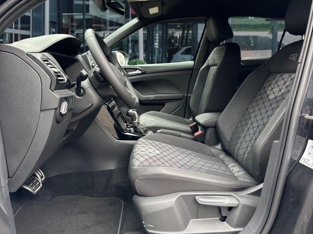 VOLKSWAGEN T-CROSS 1.5 TSI R-LINE AFN.TREKHAAK/IQ-LIGHTS/CAMERA/ACC/KEY-LESS, Vortkamp Enschede, Enschede