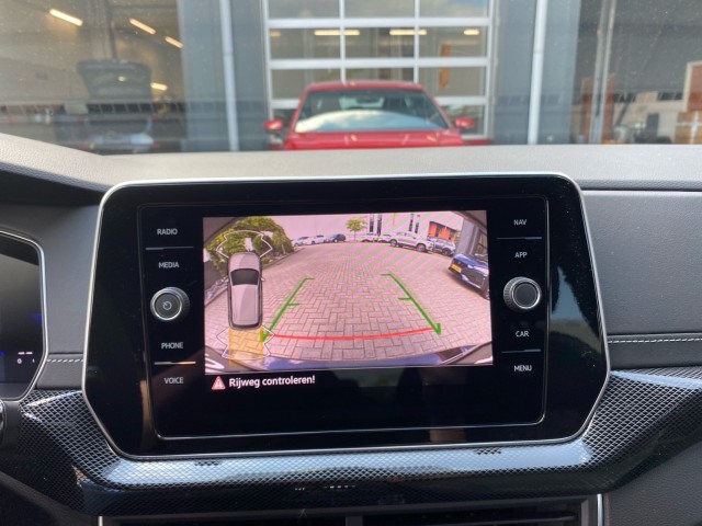 VOLKSWAGEN T-CROSS 1.5 TSI R-LINE AFN.TREKHAAK/IQ-LIGHTS/CAMERA/ACC/KEY-LESS, Vortkamp Enschede, Enschede