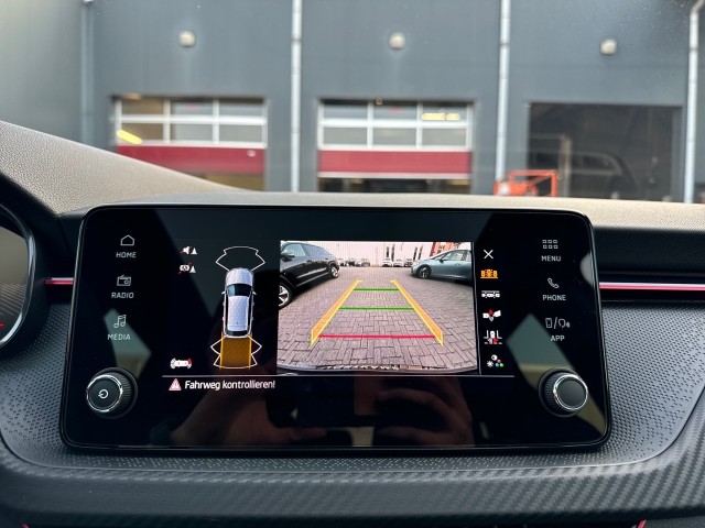 SKODA KAMIQ 1.0 TSI DSG MONTE CARLO AFN.TREKHAK/GLAS-DAK/CAMERA/CARPLAY/CRUI, Vortkamp Enschede, Enschede