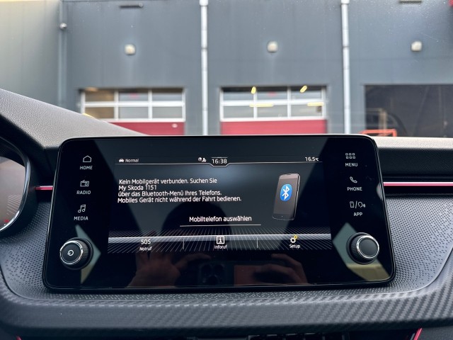 SKODA KAMIQ 1.0 TSI DSG MONTE CARLO AFN.TREKHAK/GLAS-DAK/CAMERA/CARPLAY/CRUI, Vortkamp Enschede, Enschede