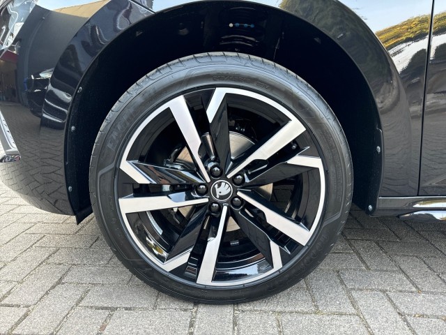 SKODA KAMIQ 1.0 TSI DSG MONTE CARLO AFN.TREKHAK/GLAS-DAK/CAMERA/CARPLAY/CRUI, Vortkamp Enschede, Enschede