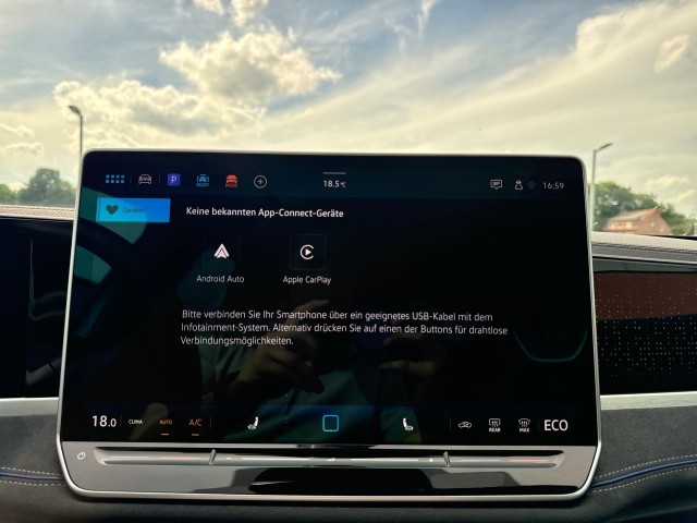 VOLKSWAGEN PASSAT 1.5 TSI DSG GTE R-LINE PANO-DAK/TREKHAAK/360-CAMERA/H&K/NAVI/ACC/HUD, Vortkamp Enschede, Enschede