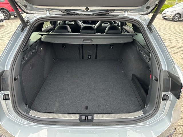 VOLKSWAGEN PASSAT 1.5 TSI DSG GTE R-LINE PANO-DAK/TREKHAAK/360-CAMERA/H&K/NAVI/ACC/HUD, Vortkamp Enschede, Enschede