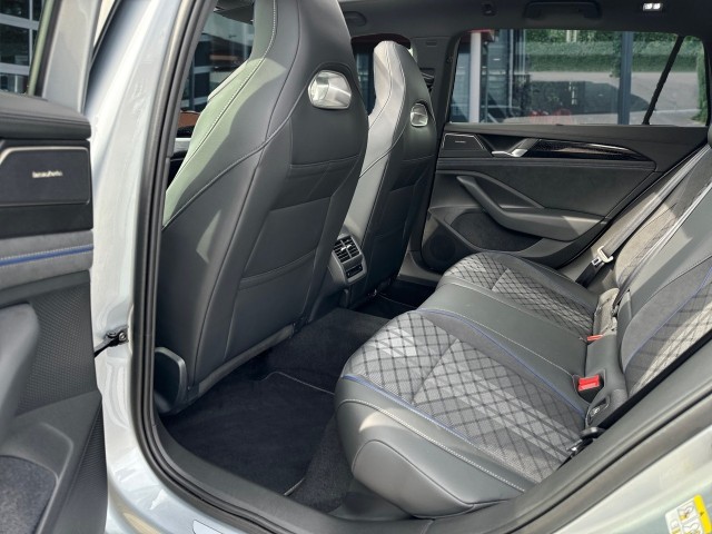 VOLKSWAGEN PASSAT 1.5 TSI DSG GTE R-LINE PANO-DAK/TREKHAAK/360-CAMERA/H&K/NAVI/ACC/HUD, Vortkamp Enschede, Enschede