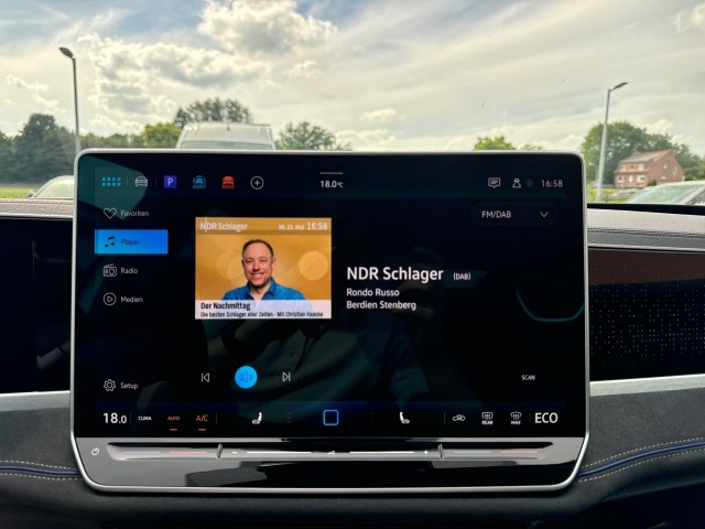 VOLKSWAGEN PASSAT 1.5 TSI DSG GTE R-LINE PANO-DAK/TREKHAAK/360-CAMERA/H&K/NAVI/ACC/HUD, Vortkamp Enschede, Enschede