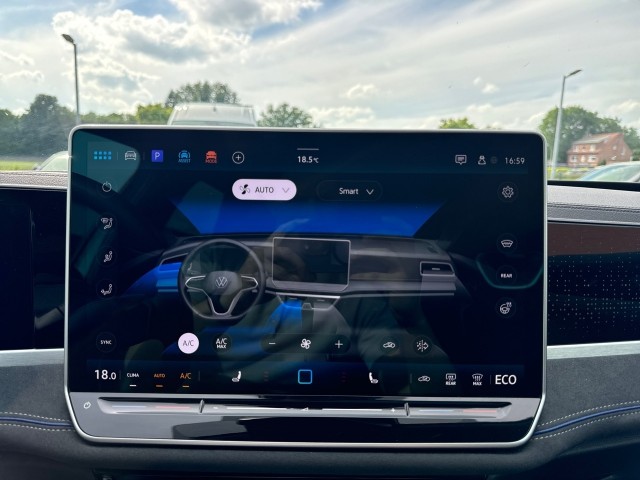 VOLKSWAGEN PASSAT 1.5 TSI DSG GTE R-LINE PANO-DAK/TREKHAAK/360-CAMERA/H&K/NAVI/ACC/HUD, Vortkamp Enschede, Enschede