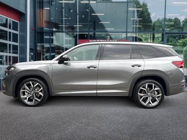 SKODA KODIAQ 1.5 TSI E-HYBRID SPORTLINE PANO-DAK/TREKHAAK/CAMERA/MEMORY/NAVI, Vortkamp Enschede, Enschede