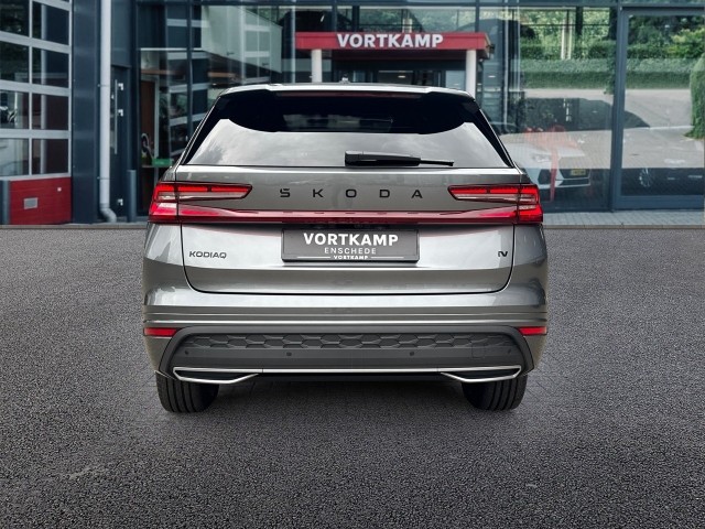 SKODA KODIAQ 1.5 TSI E-HYBRID SPORTLINE PANO-DAK/TREKHAAK/CAMERA/MEMORY/NAVI, Vortkamp Enschede, Enschede