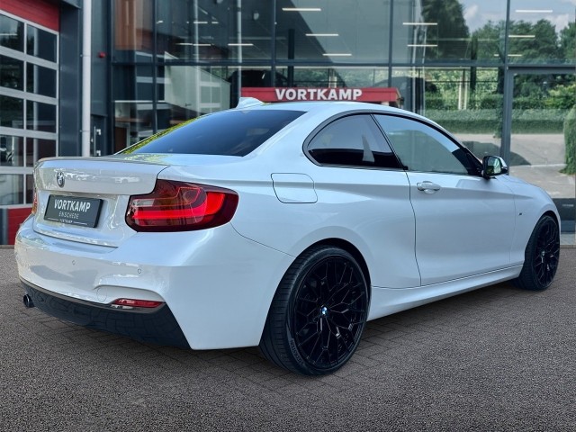 BMW 2-SERIE 218i M-PAKKET NAVI/LEDER/CRUISE/PDC/STOELVERW, Vortkamp Enschede, Enschede