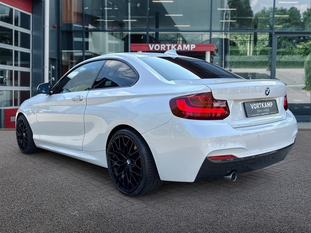 BMW 2-SERIE 218i M-PAKKET NAVI/LEDER/CRUISE/PDC/STOELVERW, Vortkamp Enschede, Enschede