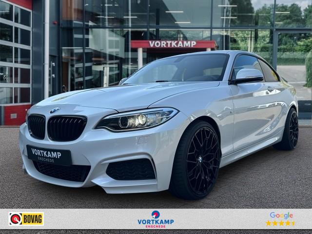 Bmw 2-serie - 218i M-PAKKET NAVI/LEDER/CRUISE/PDC/STOELVERW