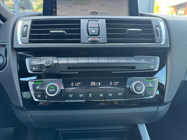 BMW 2-SERIE 218i M-PAKKET NAVI/LEDER/CRUISE/PDC/STOELVERW, Vortkamp Enschede, Enschede