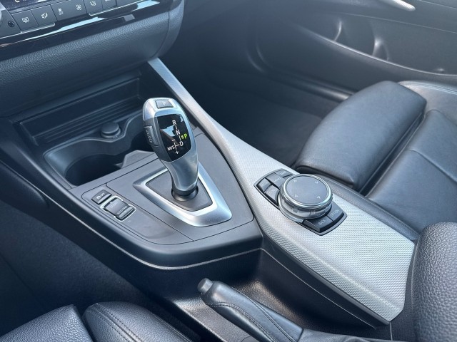 BMW 2-SERIE 218i M-PAKKET NAVI/LEDER/CRUISE/PDC/STOELVERW, Vortkamp Enschede, Enschede