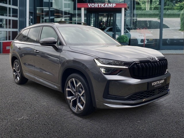 SKODA KODIAQ 1.5 TSI DSG SPORTLINE 7P PANO-DAK/CAMERA/TREKHAAK/NAVI/ACC/STOELVERW, Vortkamp Enschede, Enschede