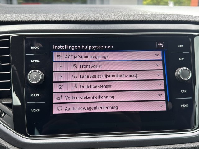 VOLKSWAGEN T-ROC 1.5 TSI DSG R-LINE TREKHAAK/BEATS-AUDIO/NAVI/ACC/PDC, Vortkamp Enschede, Enschede